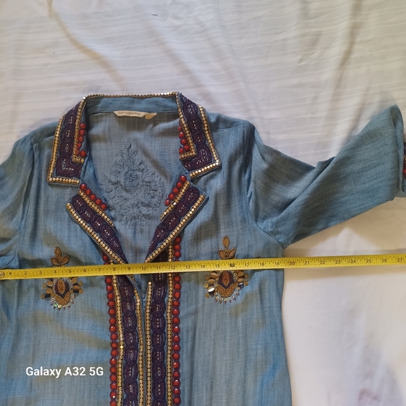 Soft Surroundings Women Size M  Light Blue Beaded Detail Fabric - Picture 15 of 17